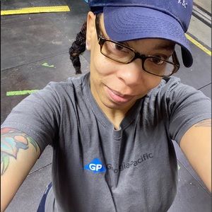 Meet your Posher, Camesa